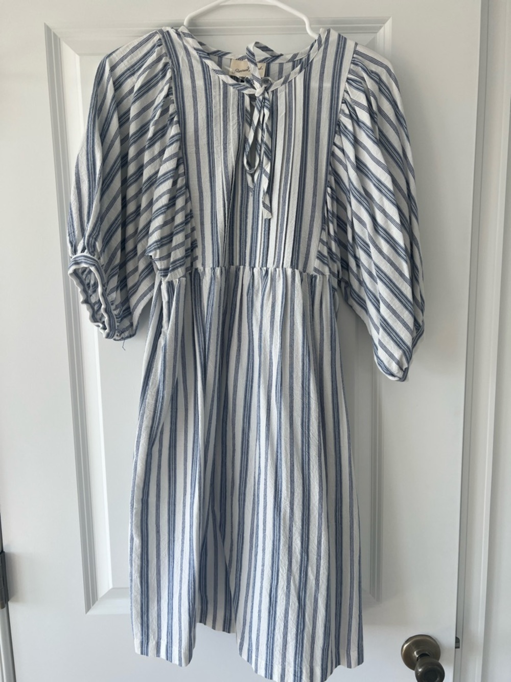 Universal Thread Balloon Sleeve Midi Dress size XS